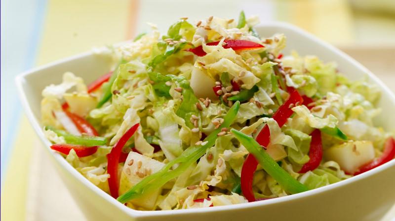 Vegetable salad with Chinese cabbage: recipes