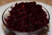 Beetroot salad with nuts and garlic: amazingly tasty Salad with beetroot nuts and garlic