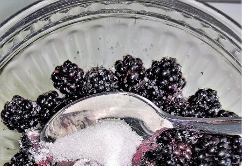 Blackberries for the winter - jelly, jam and compotes Homemade blackberries for the winter