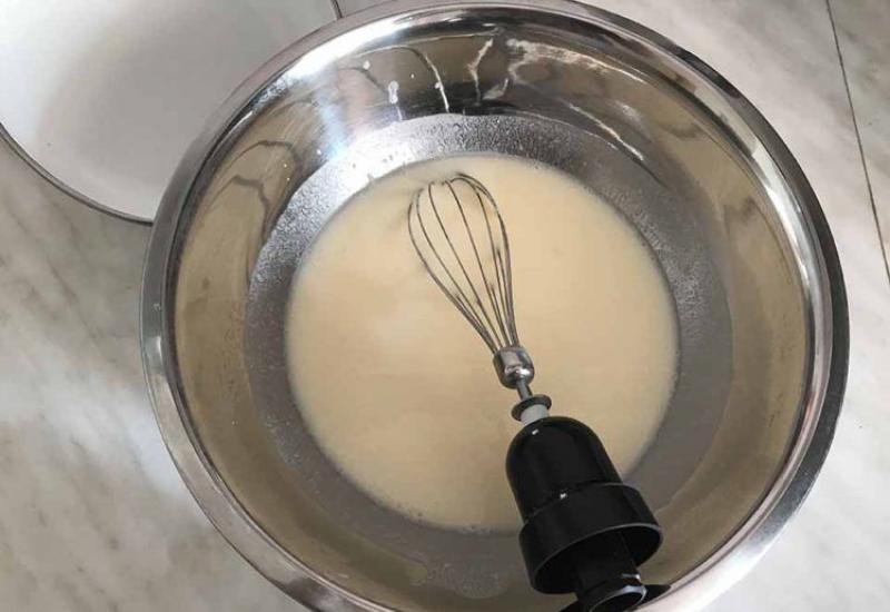 Thick kefir pancakes like grandma's How to cook apple pancakes