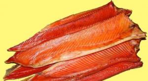Recipes for easy to prepare salads with smoked fish