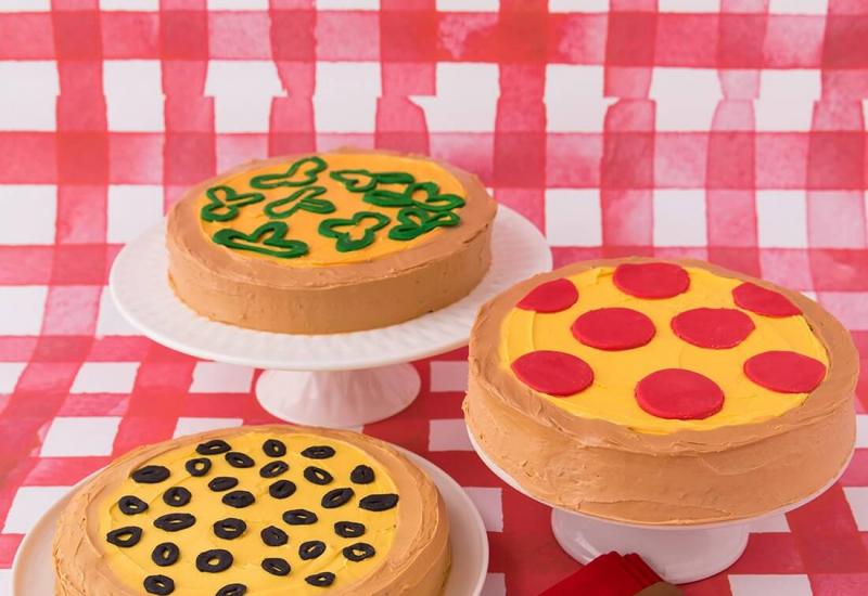 How to decorate a cake for a beginner: pizza cake, pizza cake Pizza cake