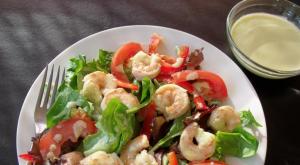 Diet salad with shrimp: recipes with photos Shrimp salad green eggs apples cheese