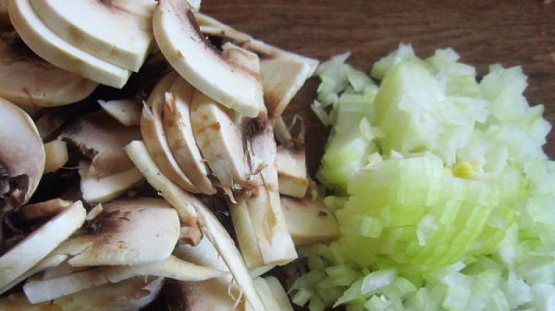 Delicious squid salad with mushrooms and walnuts - recipe Squid salad with eggs, onions and walnuts